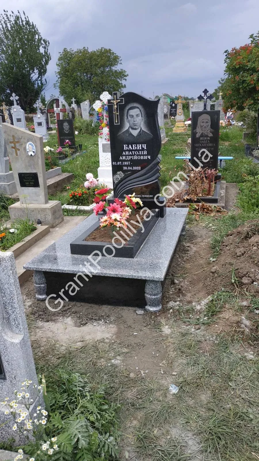 Подвійний пам'ятник з граніту - Кам'янець-Подільський | GranitPodillya